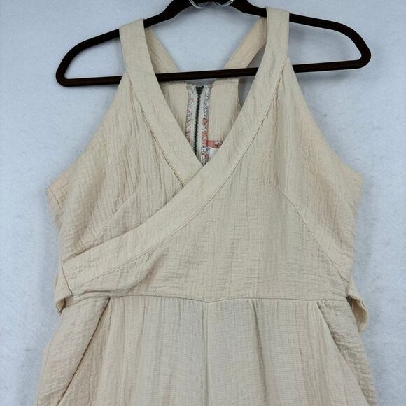 Anthropologie Demi Textured Jumpsuit Size 6 Cream Halter Neck Gauzy - Picture 3 of 13